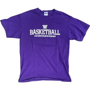 University of Washington Huskies Basketball T-shirt Size M